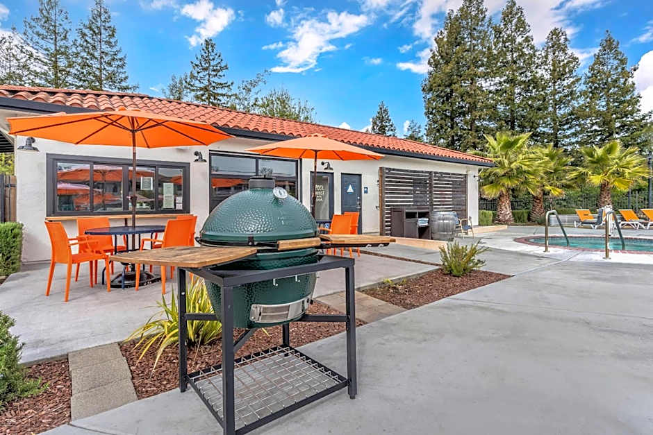 The Sandman Santa Rosa Sonoma, an Ascend Collection Hotel