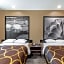 Super 8 by Wyndham Houston NW Beltway 8