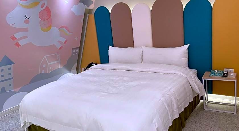 YA-NOLD HOT SPRING HOTEL