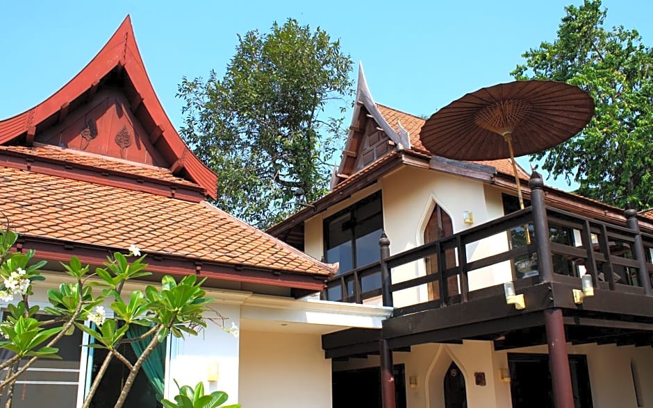 Ayutthaya Garden River Home