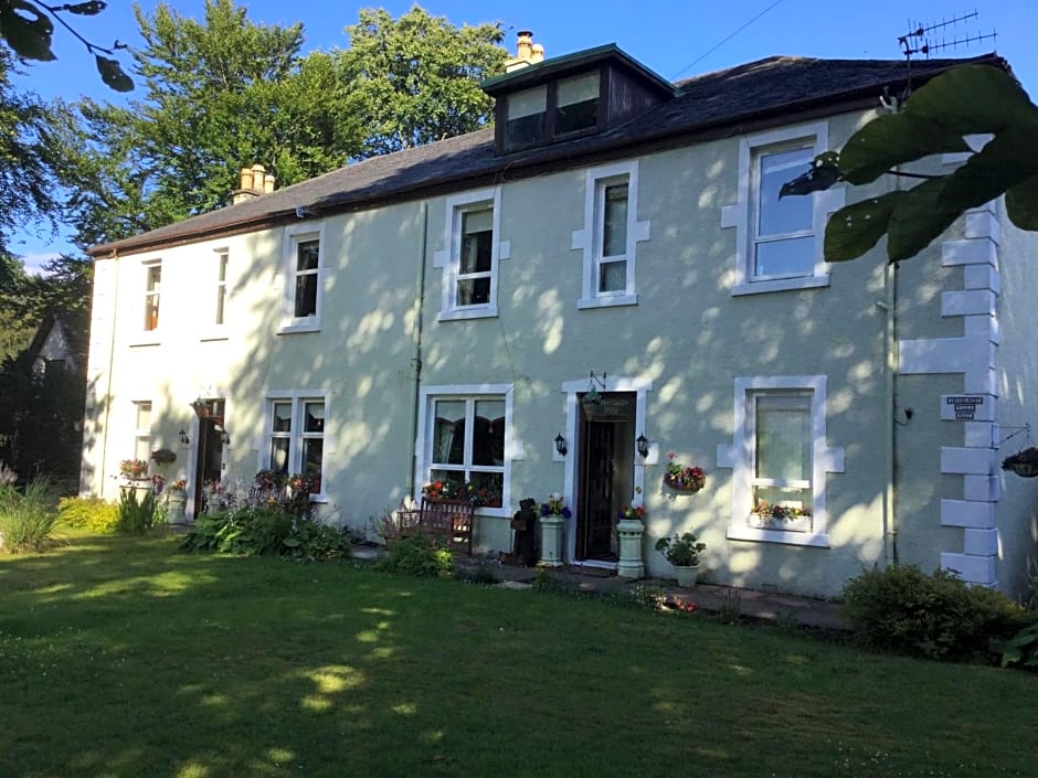 Inverlochy Villas (Adults Only)