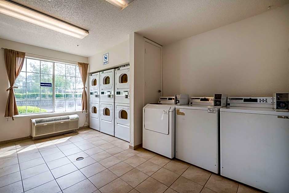 Studio 6-Roswell, GA - Atlanta