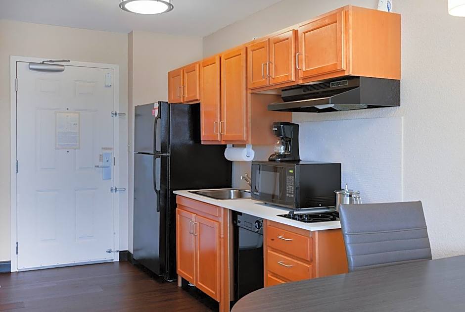 Candlewood Suites Medford By IHG