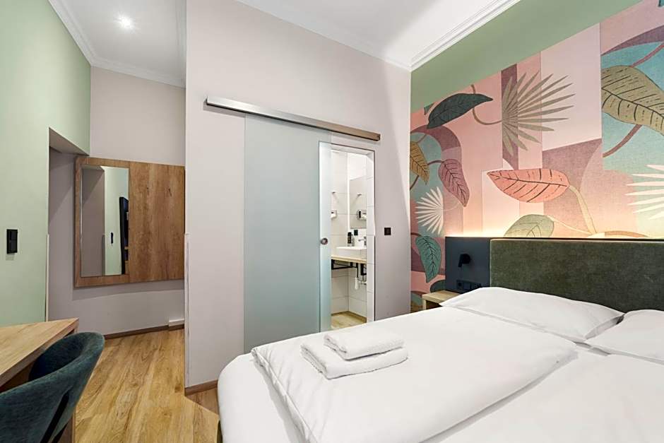 NEU - Sona Design Rooms - CITY CENTER -