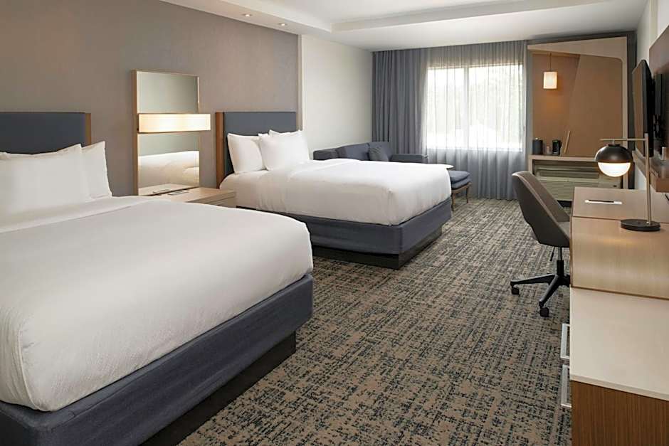 Courtyard by Marriott Houston City Place