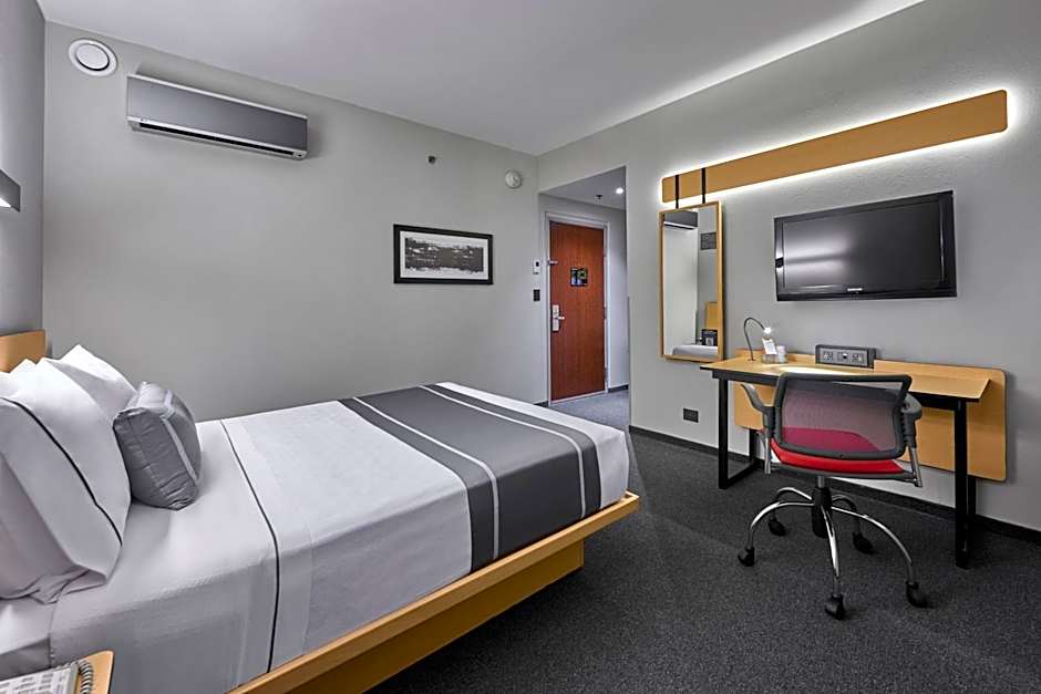 City Express Plus by Marriott Ciudad de México Santa Fe