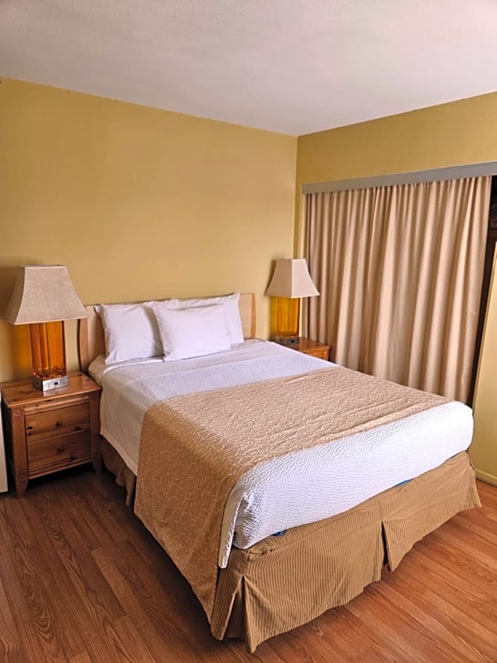 Fullerton Inn