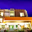 La Belle Hotel