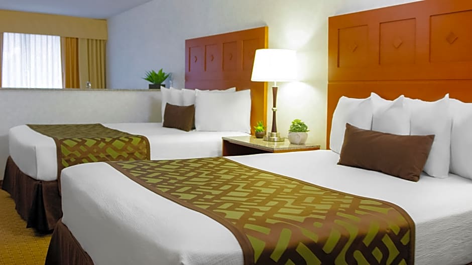 Photo 1 of 4 of 2 Queen Beds Suite
