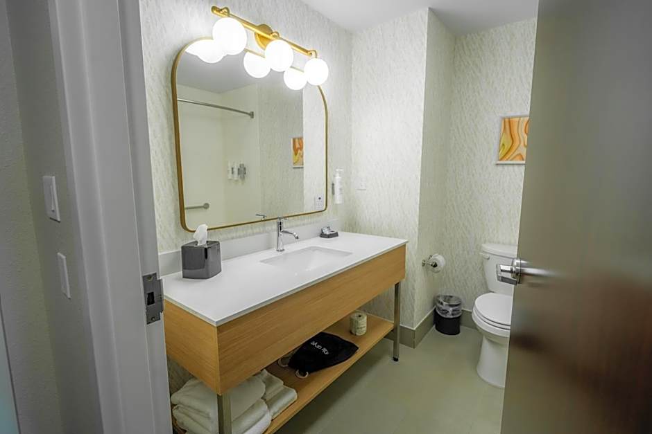 Hampton Inn & Suites Mission