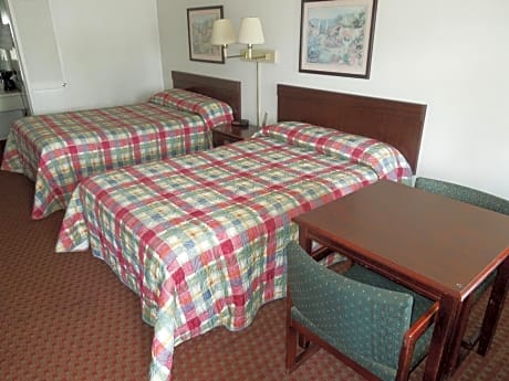 Double Room with Two Double Beds - Smoking