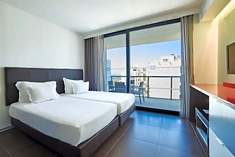 Prestige Family Suite with Side Sea View (3 Adults)