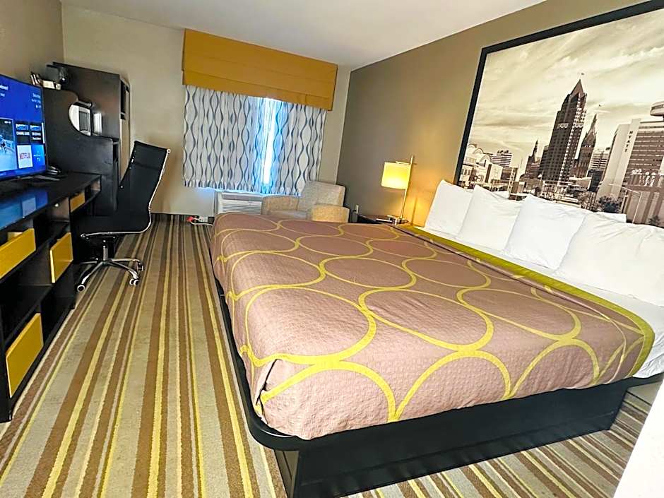 Delavan Inn and Suites