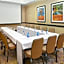 Hotel Zessa Orange County Airport, a DoubleTree by Hilton