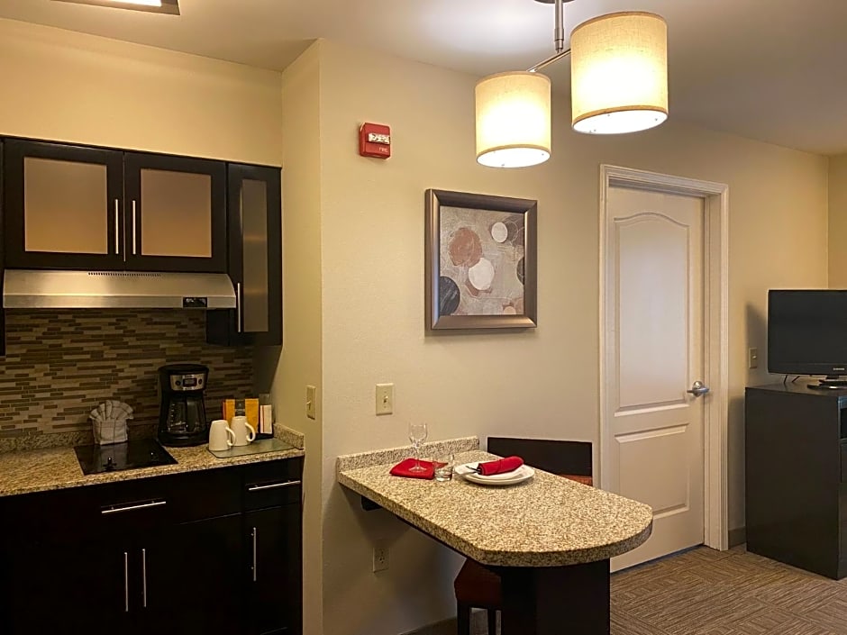 Staybridge Suites Syracuse Liverpool By IHG