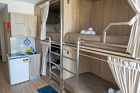 Quadruple Room with Private Bathroom