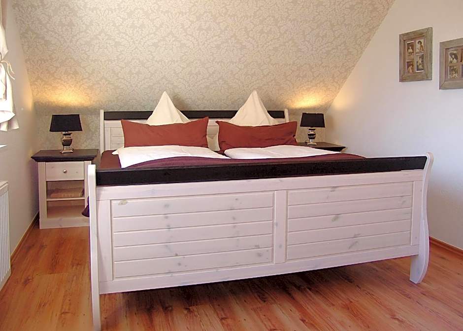 Hotel Garni Landhaus Uttum