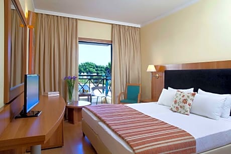 Superior Room with Side Sea View