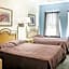 OYO Cameron Historic Hotel Brownsville I-69E