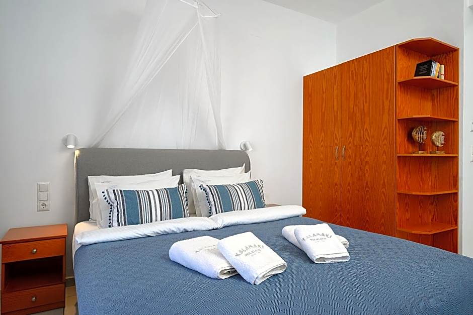 Finikas Studios & Apartments - Kalamaki Holidays