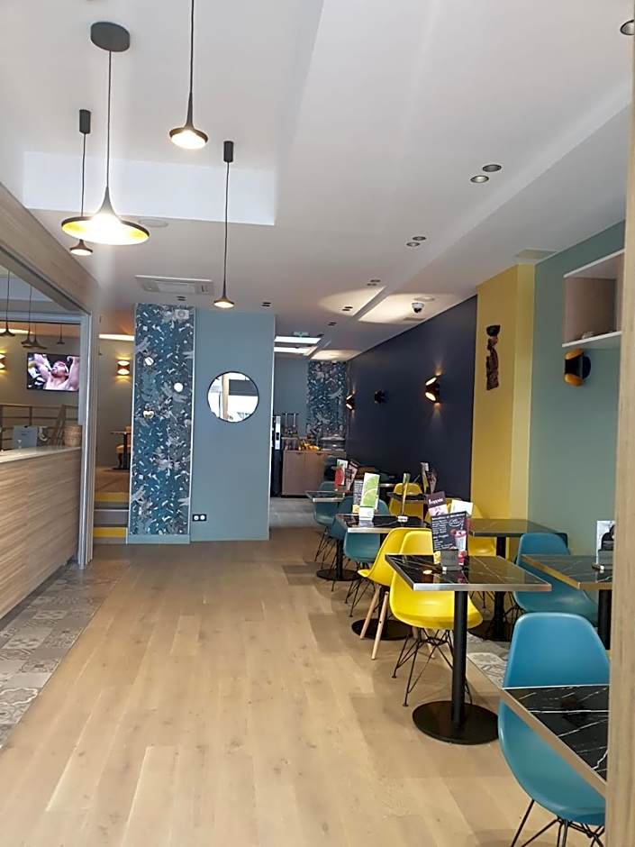 Panam Hotel GAMBETTA- Place Gambetta-Mairie du 20 emme