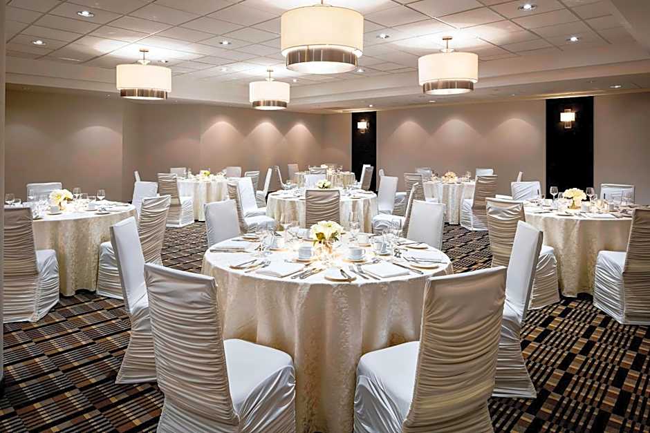 Four Points by Sheraton Mississauga - Meadowvale