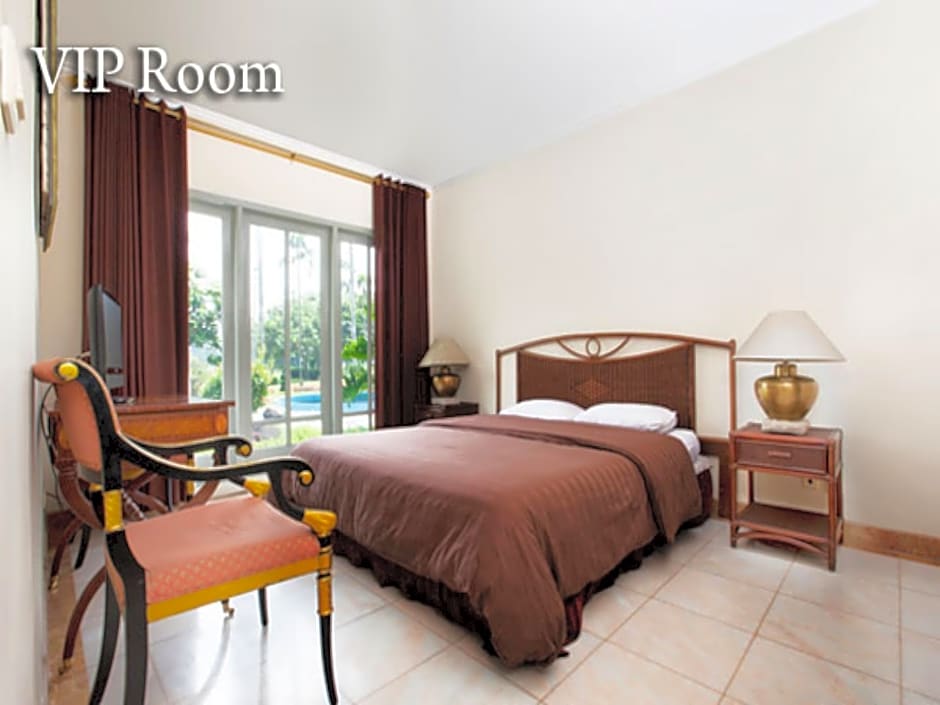 Bungalow Modern Golf & Country Club