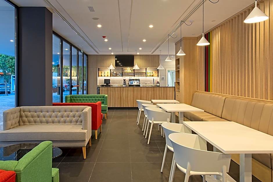 Hotel Dwo Colours Alcala