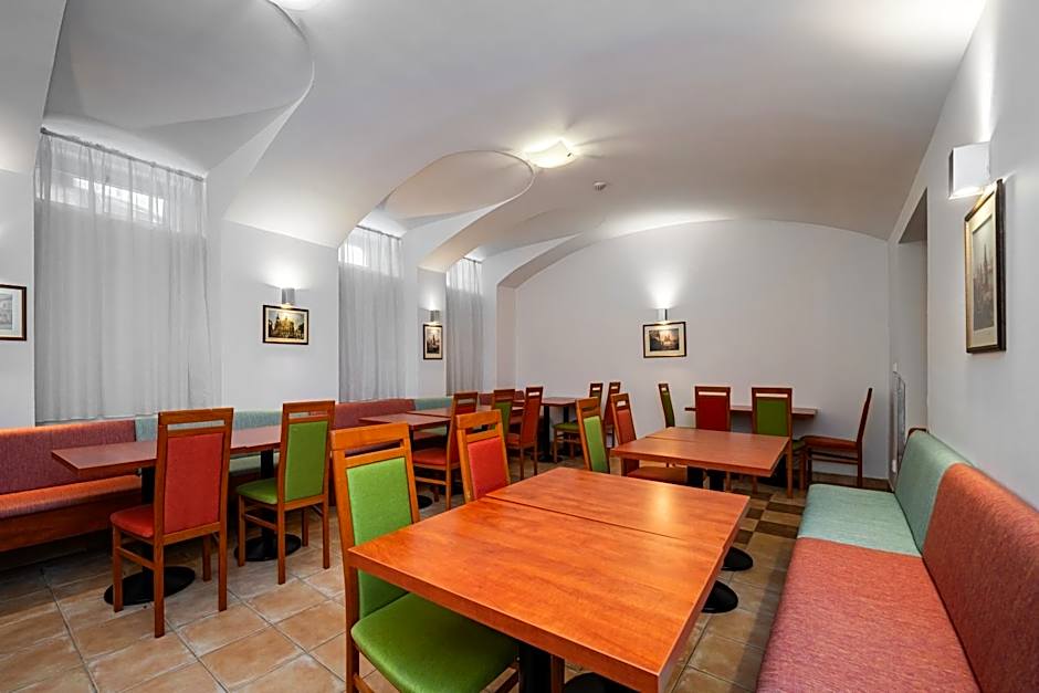 City Central De Luxe