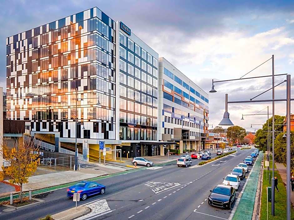 Mantra Albury