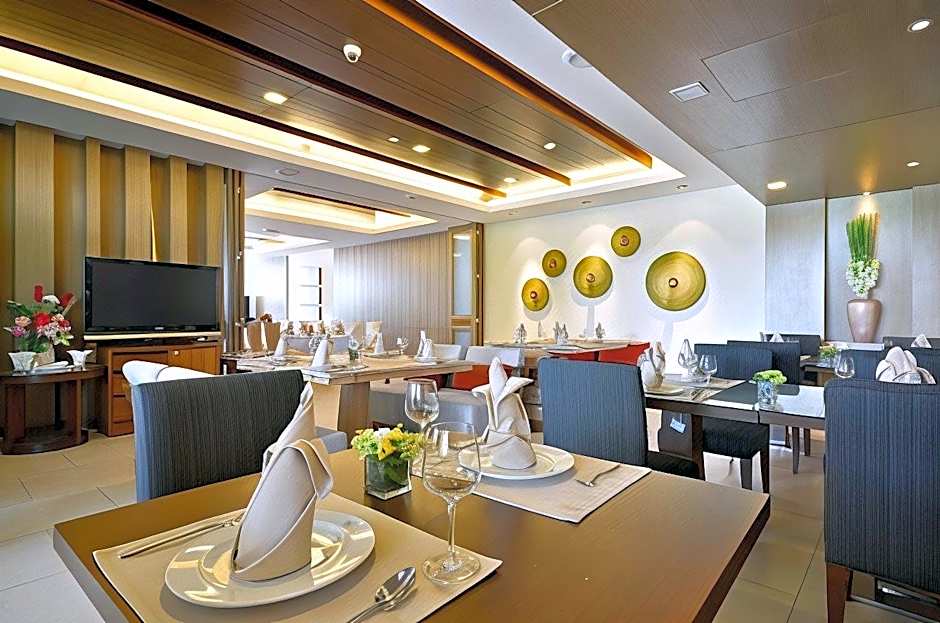 Summit Windmill Golf Residence