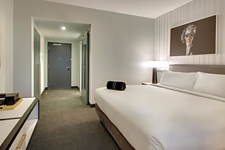 Premium King Room