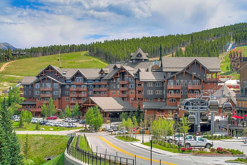 One Ski Hill, A Rockresort