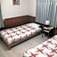 Guesthouse Cafe & Bar UNILA