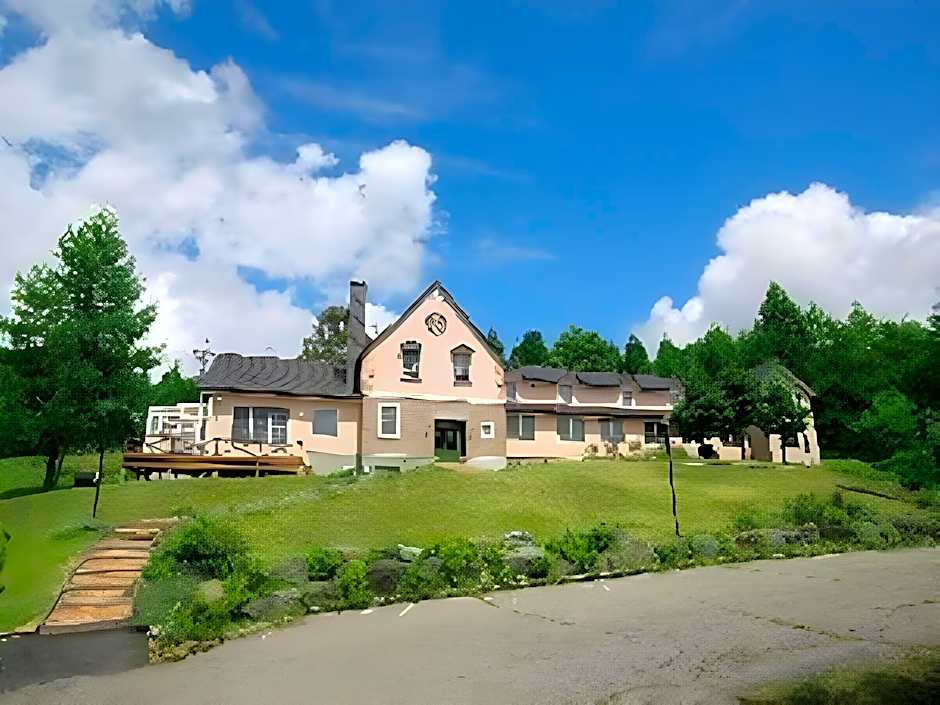 Petit Hotel Kanan
