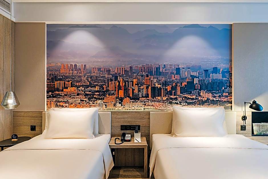 Atour Hotel (Yiwu International Trade City)