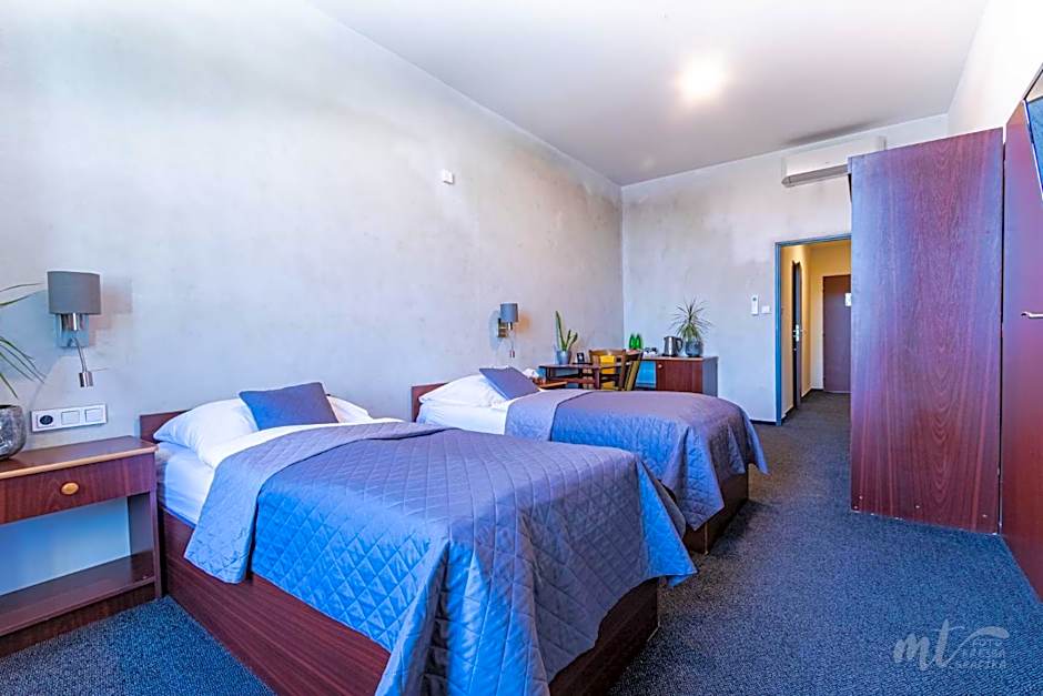 Photo 1 of 4 of Economy 2 Beds