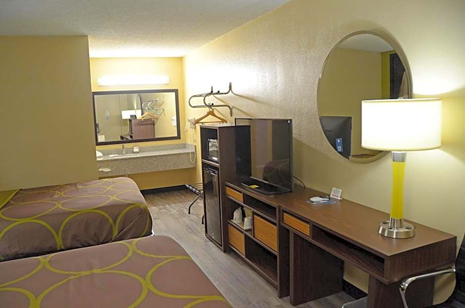 Super 8 by Wyndham Lafayette / Purdue Area