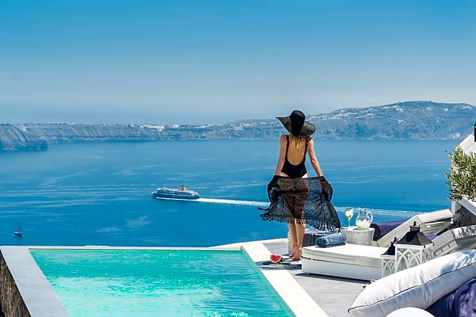 Mythical Blue Luxury Suites