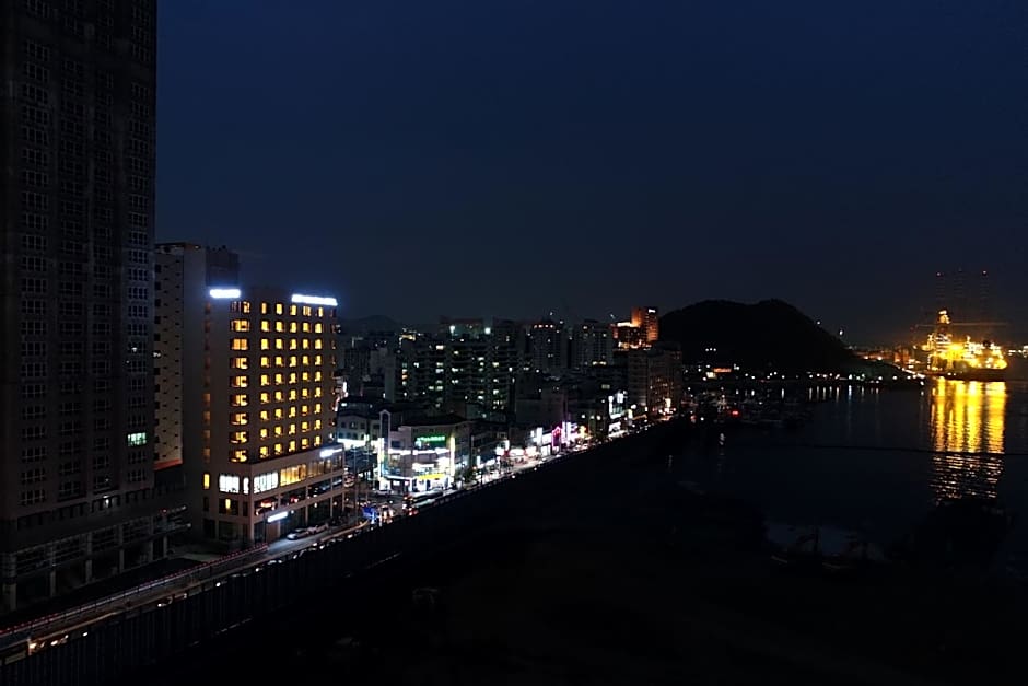 Geoje Artnouveau Suite Hotel
