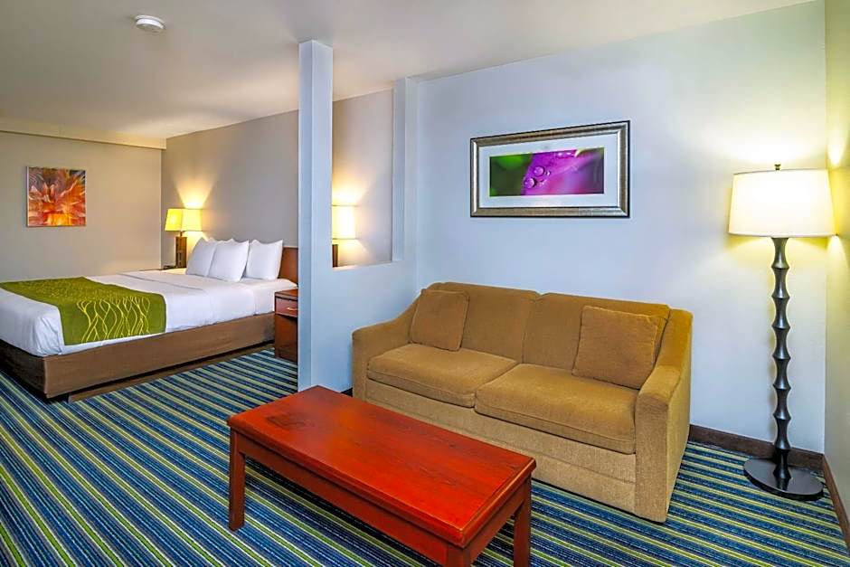 Comfort Inn & Suites
