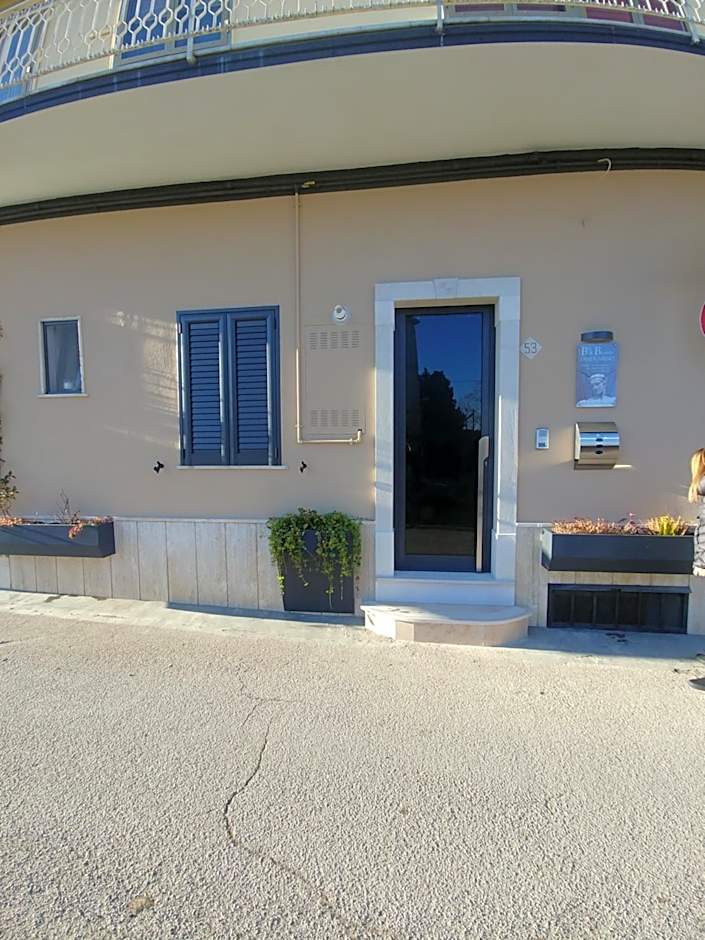 Diadumeno Deluxe Apartments