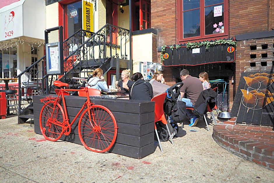 Highroad Hostel DC
