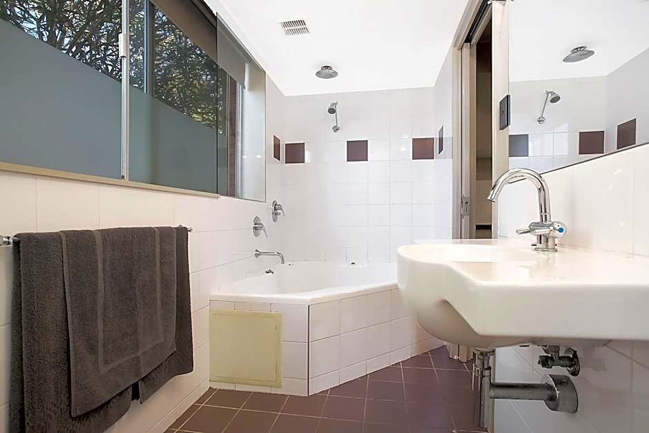 Comfort Inn On Raglan