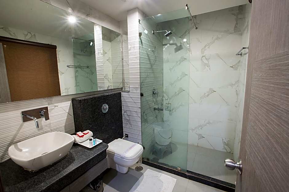 Hotel Narulas Aurrum