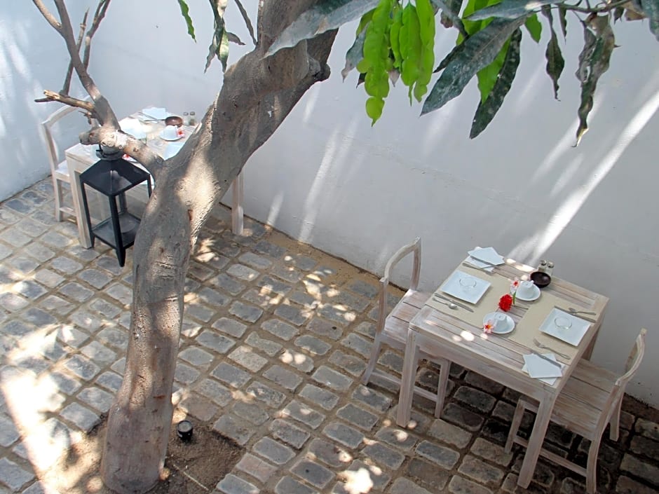 Rockwell Colombo Hotel