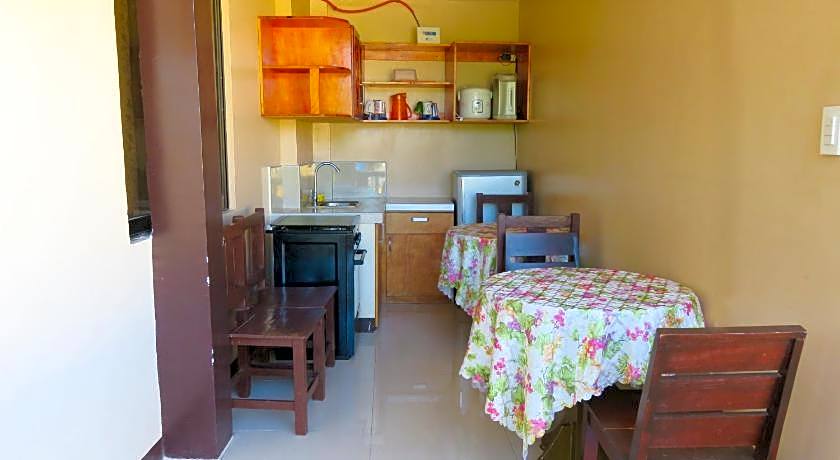 Nanette's Tourist Inn