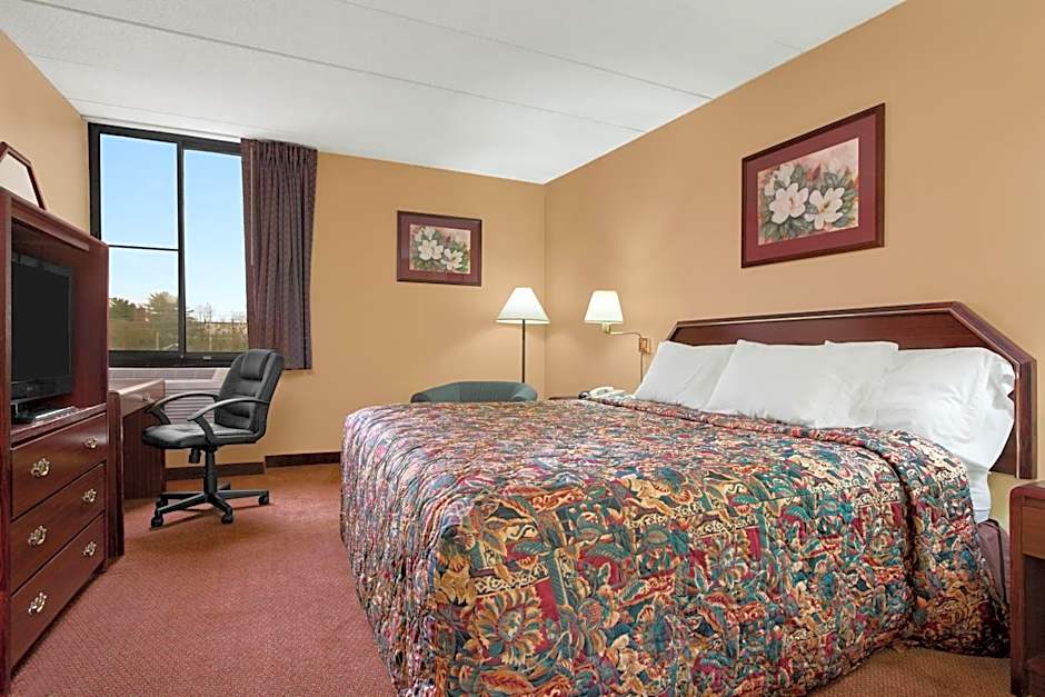 Days Inn by Wyndham Hagerstown I-70