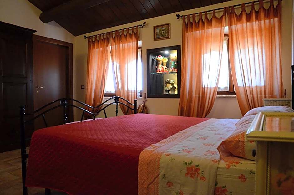 Foto 1 dari 4 — Double Room