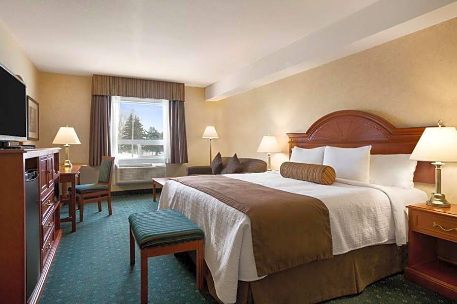 Travelodge by Wyndham Strathmore